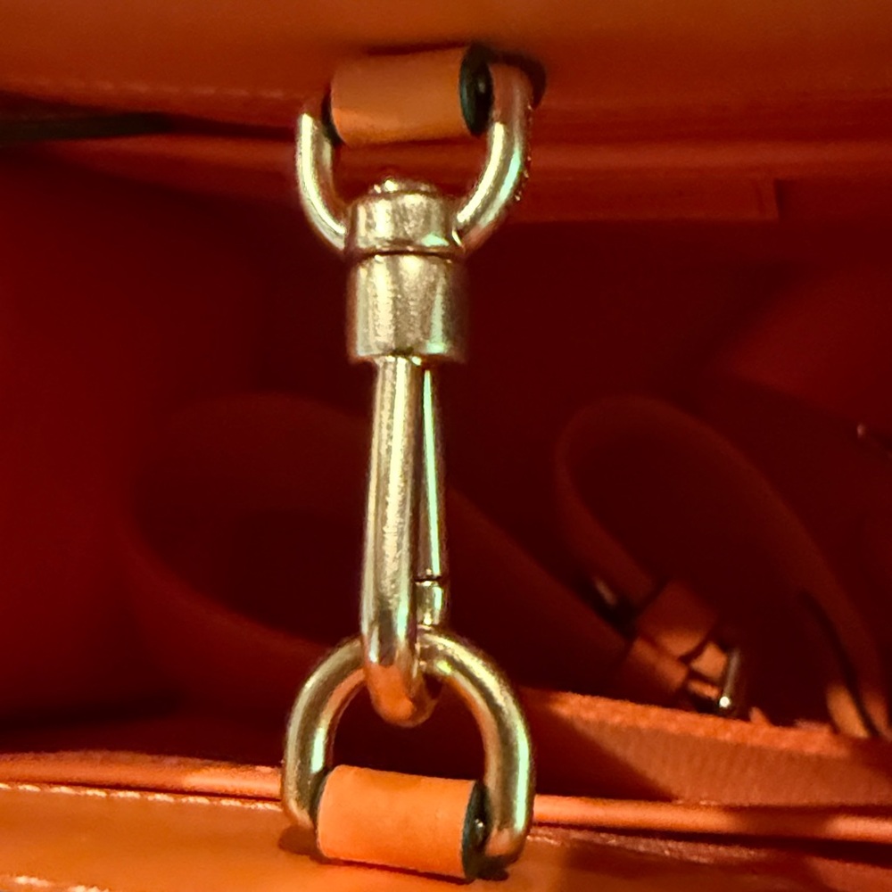Kate Spade Orange & White Manhattan Small Tote it’s PRISTINE, 🌺 - Picture 7 of 7